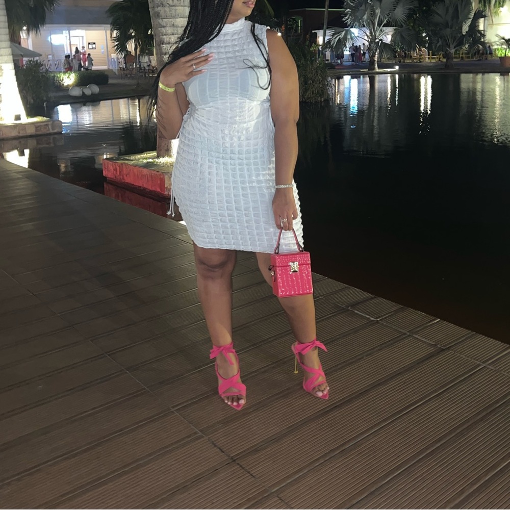 White bodycon dress